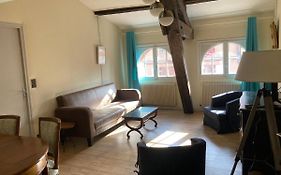 Toulouse Centre: T2 Bis Dans Immeuble Historique